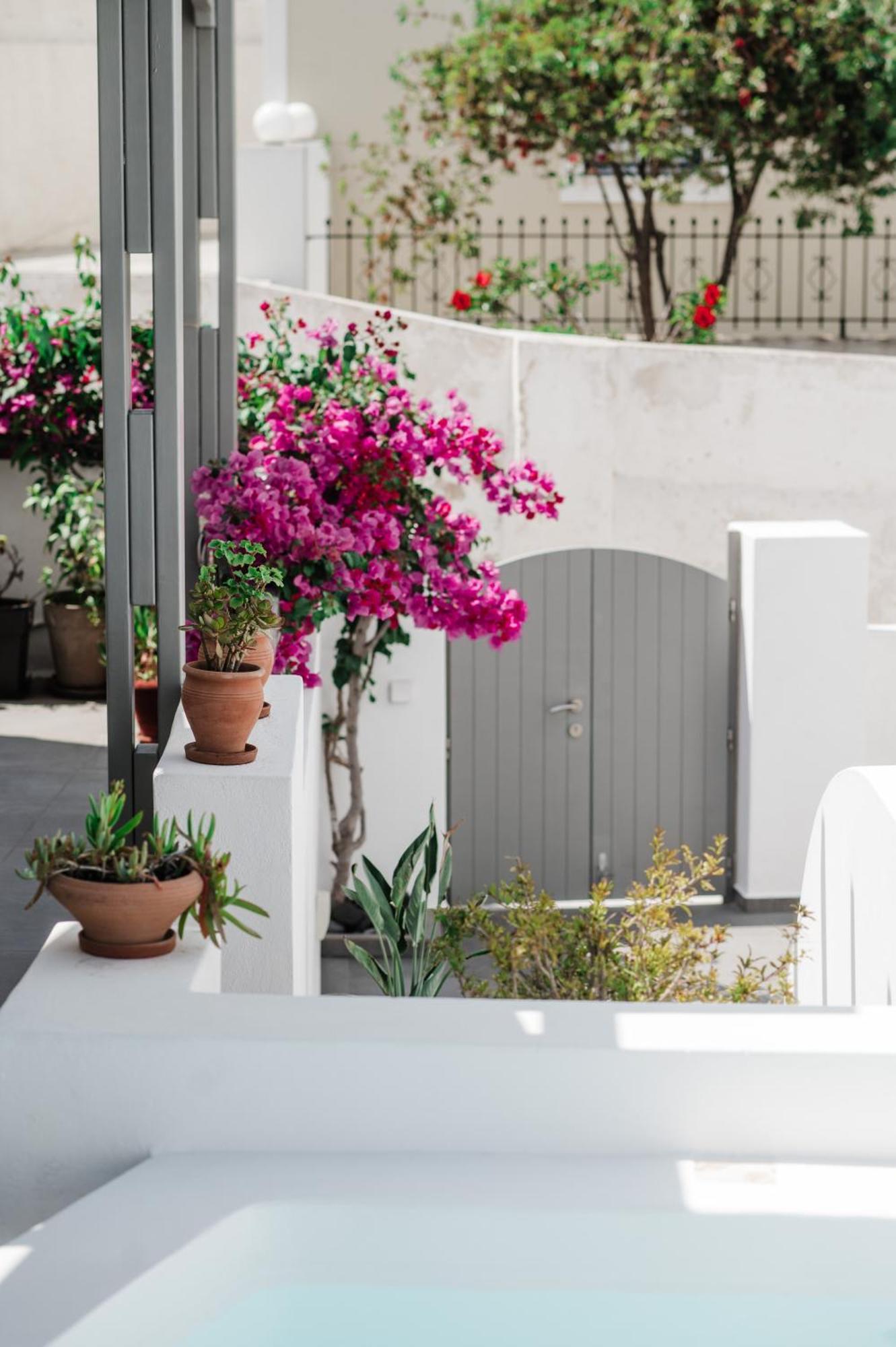 Amphitrite Suites Santorini Vóthon Kültér fotó